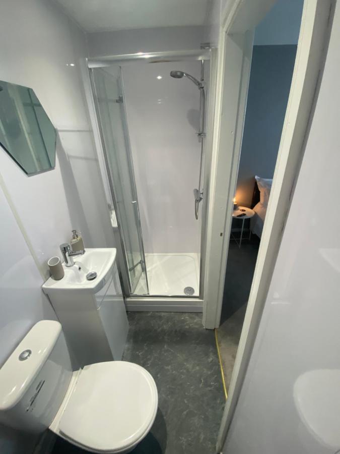 Double Room Private Bathroom