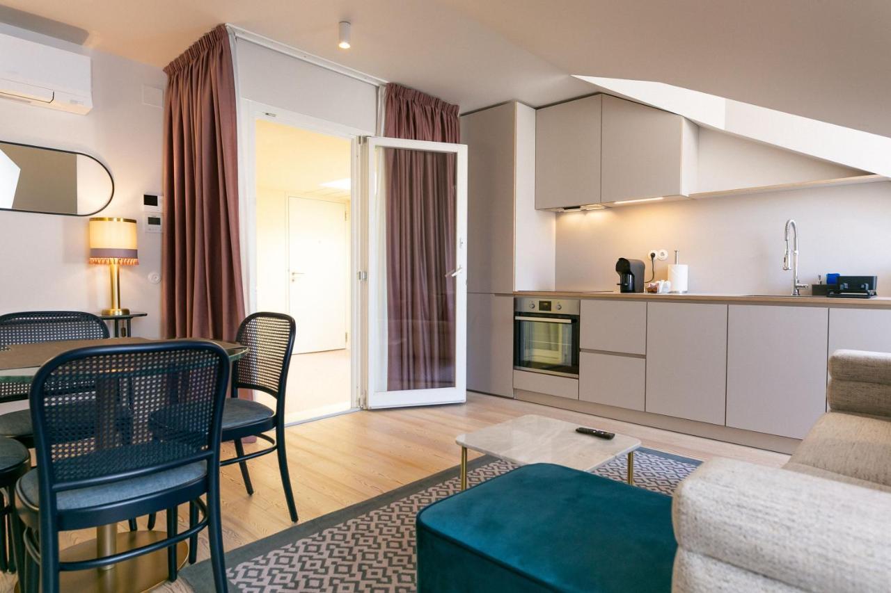 One-Bedroom Apartment Castle View