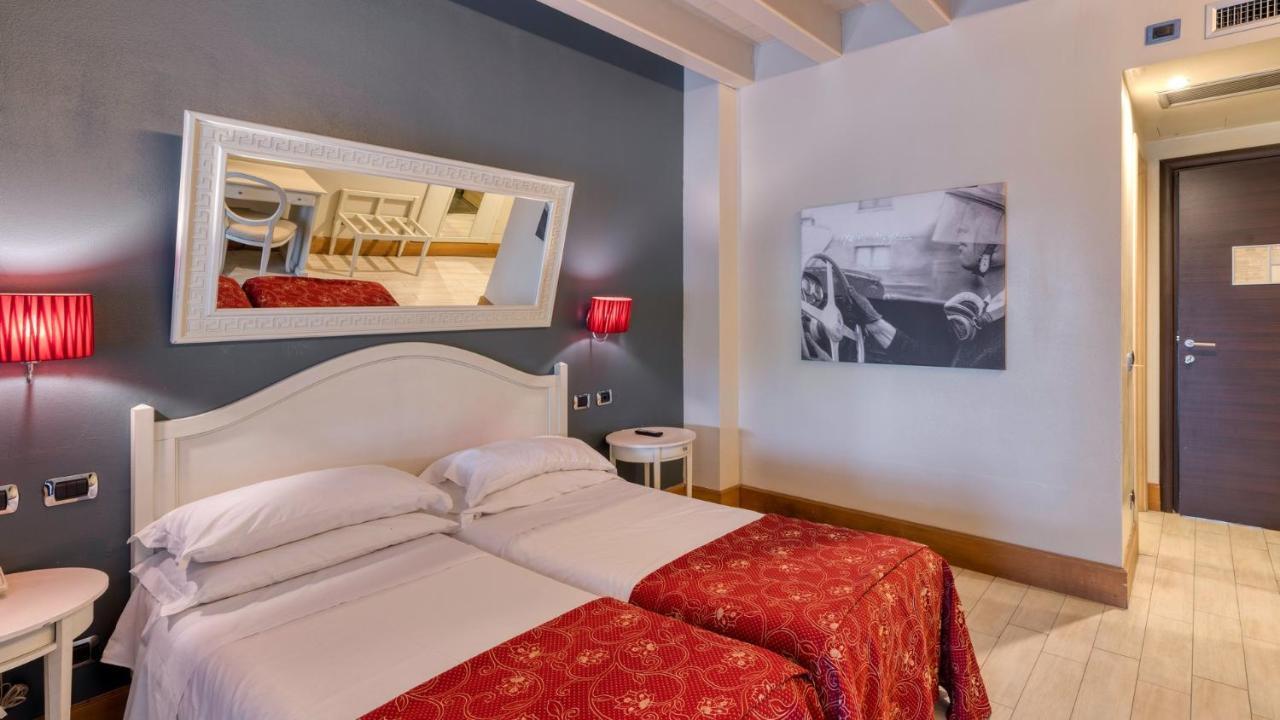 Quarto com 2 Camas de Solteiro