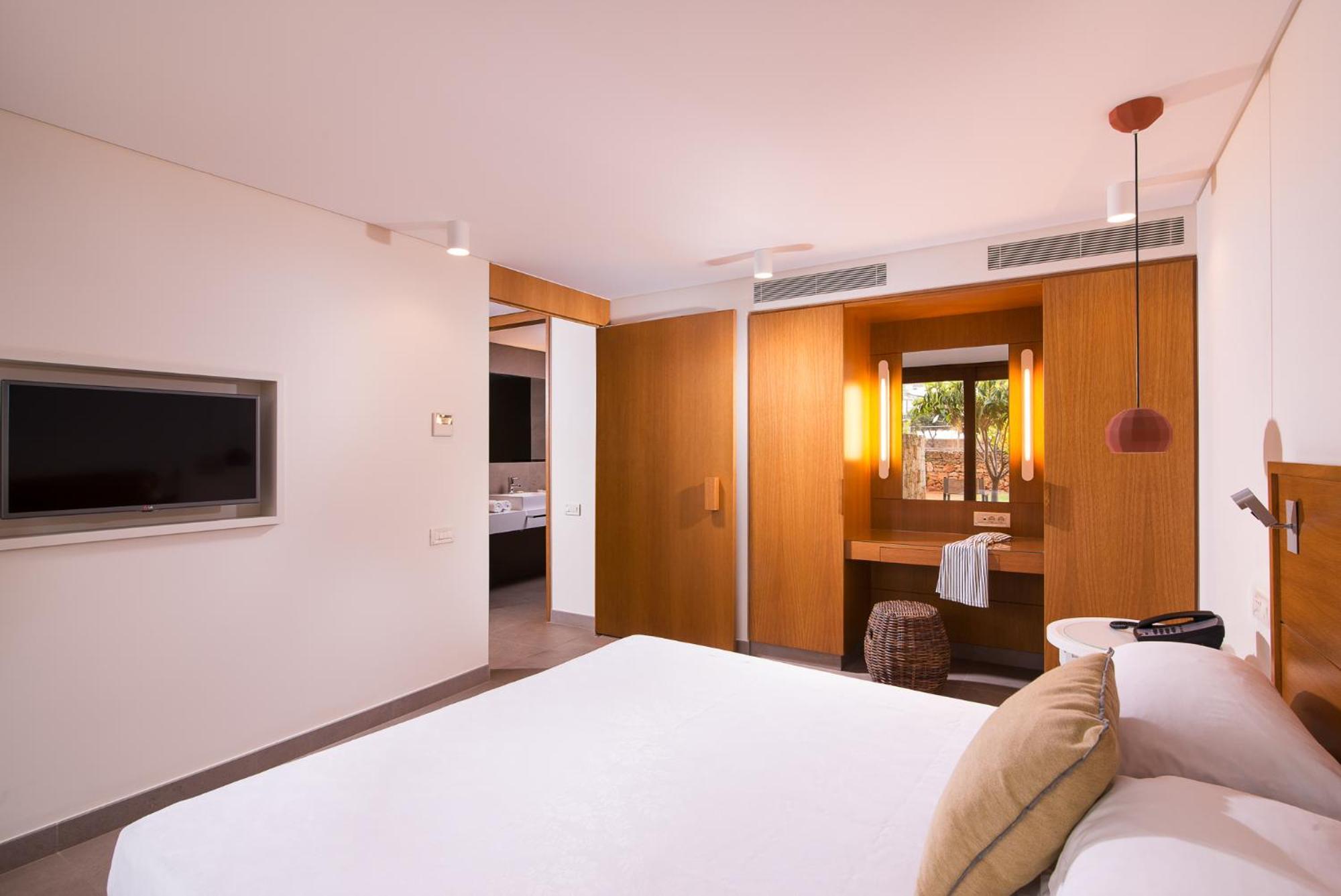 Superior Family Suite Garden View