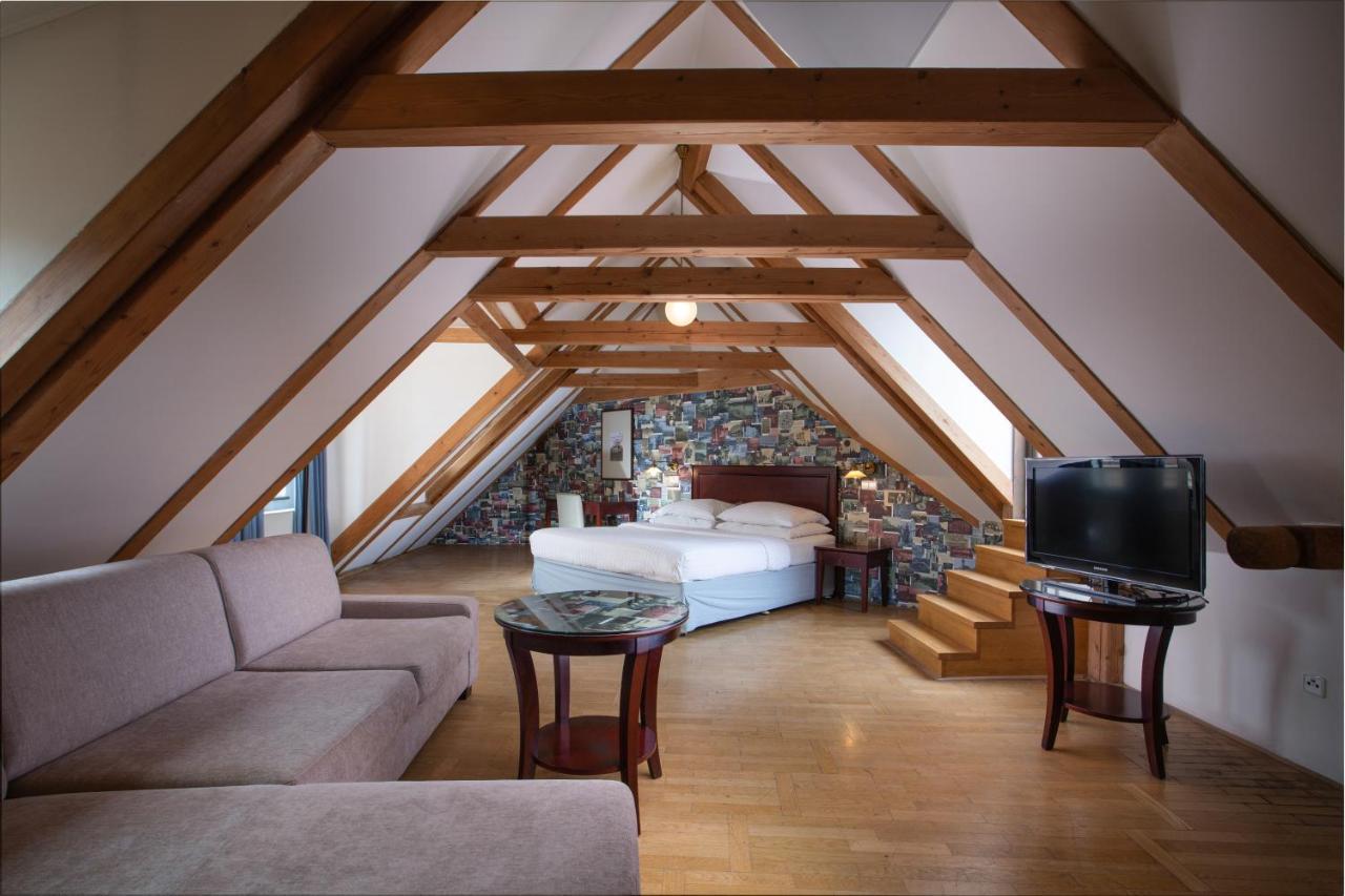 Signature Terrace Suite Prague Castle View