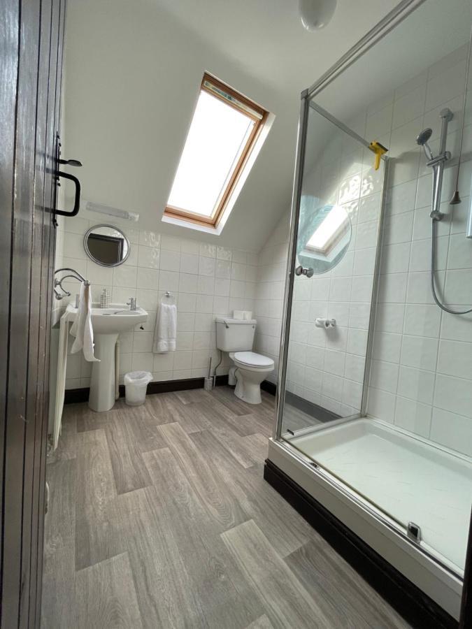Triple Room Private Bathroom