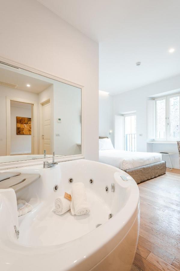 Suite Hot Tub