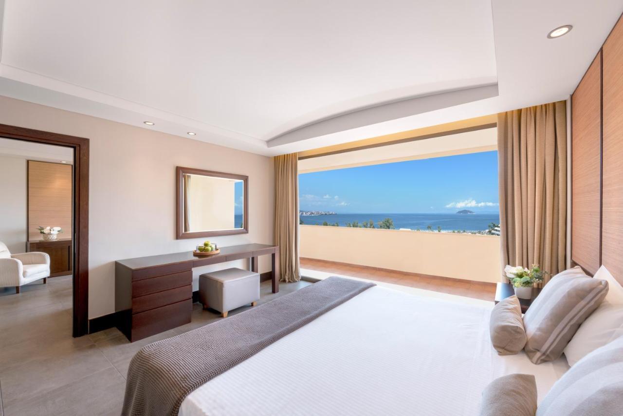 Suite - Vue sur Mer ou Port de Plaisance