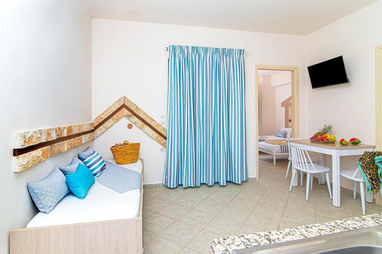 One-Bedroom Apartment Pool View
