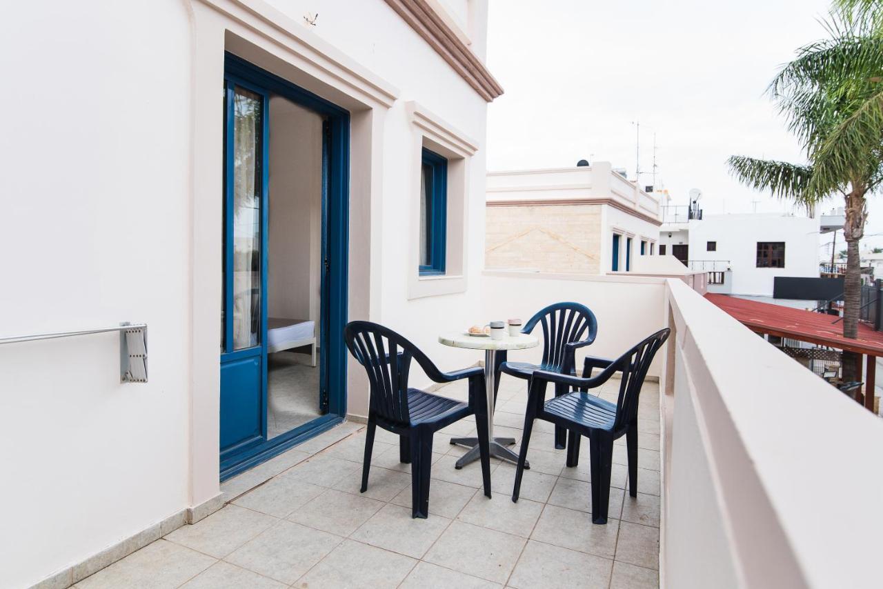 Family One-Bedroom Apartment Pool View