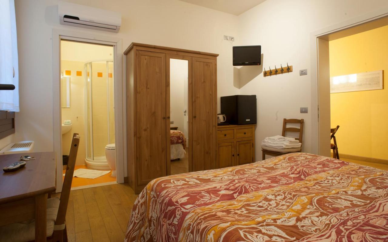 Double Room Private Bathroom