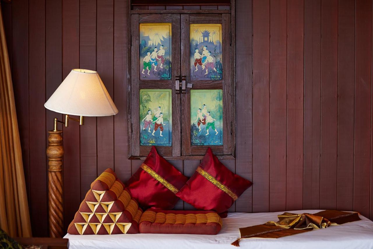 Honeymoon Suite