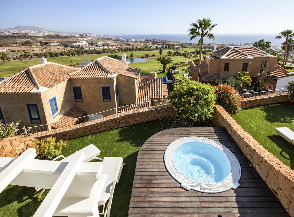 Villa 2 Chambres avec Baignoire Spa Extérieure (4 Adultes)