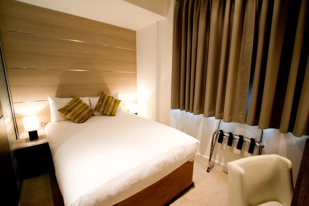 Quarto Duplo Standard