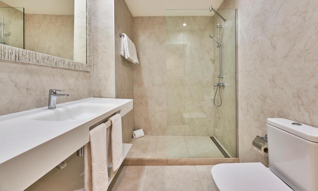 Double or Twin Room with Front Sea View and Balcony