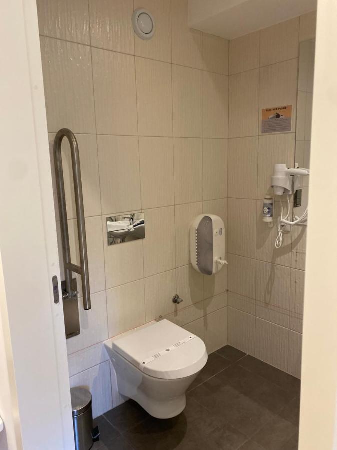 Chambre Double - Accessible aux Personnes à Mobilité Réduite