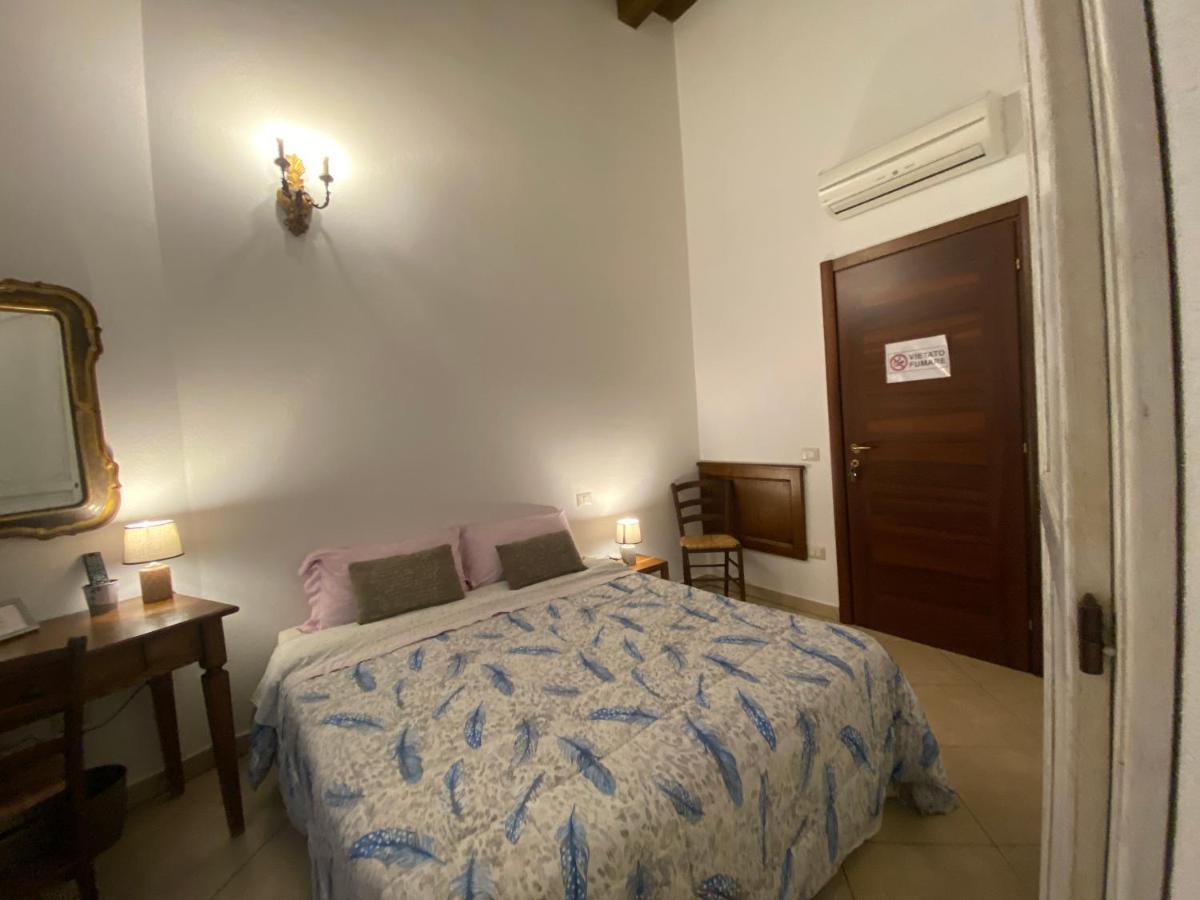 Small Double Room Private External Bathroom