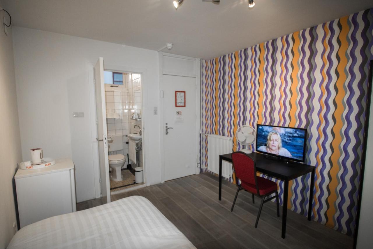 Single Room Private Bathroom