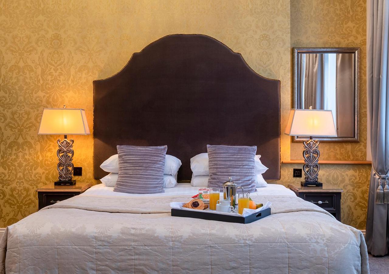 Feature Double Room