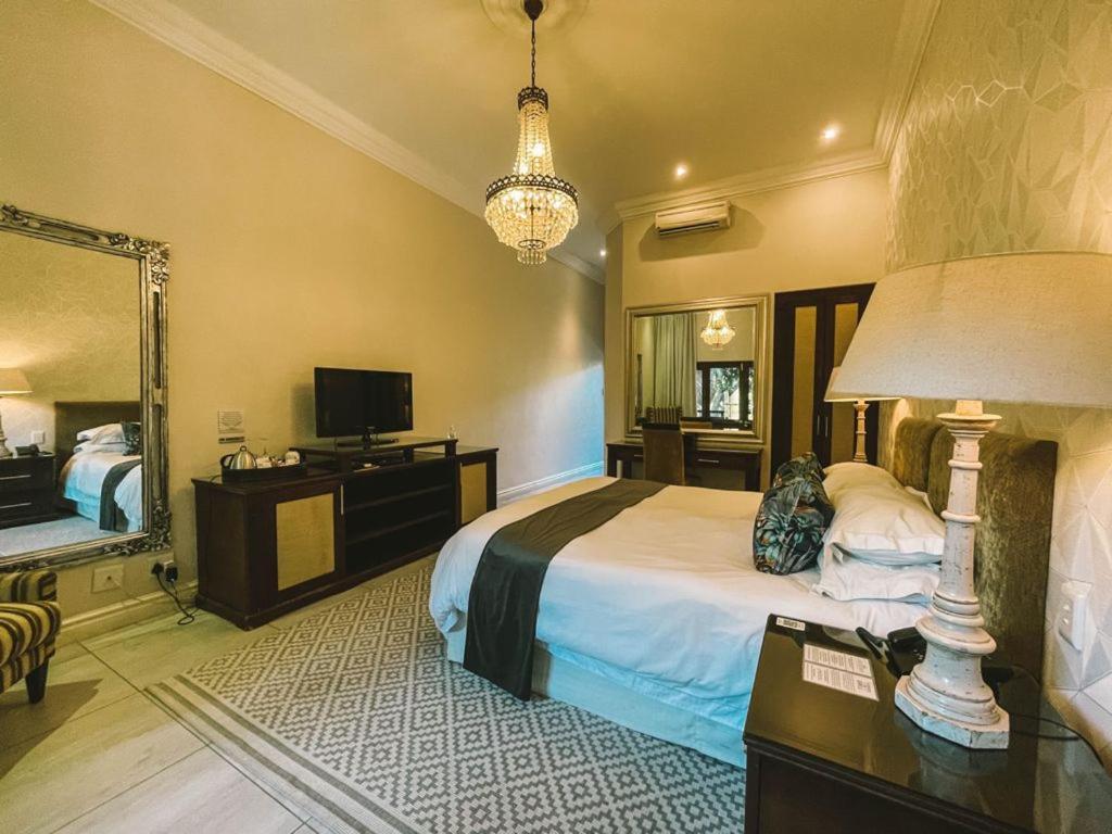 King Room Garden View