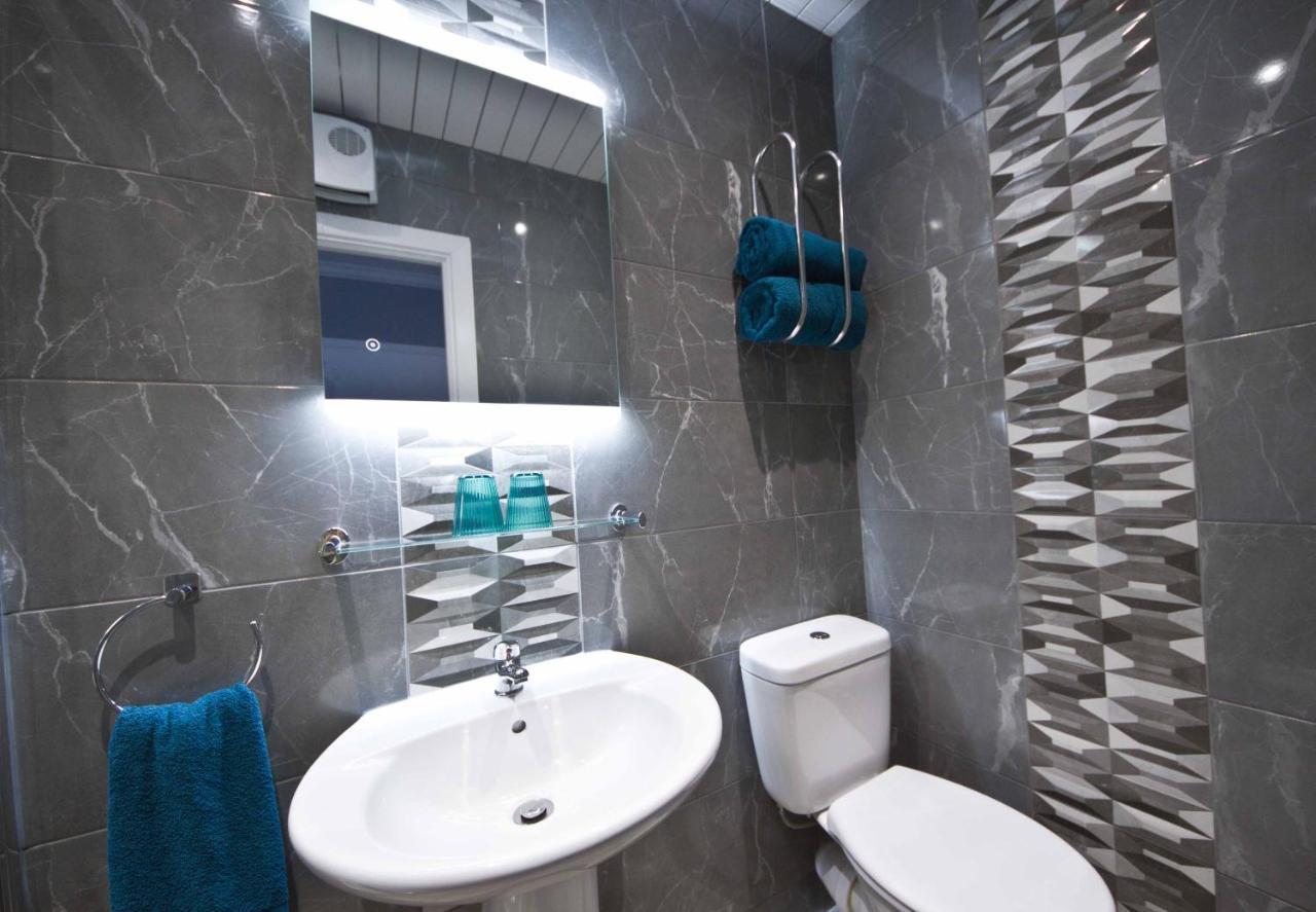 Family Room Shower