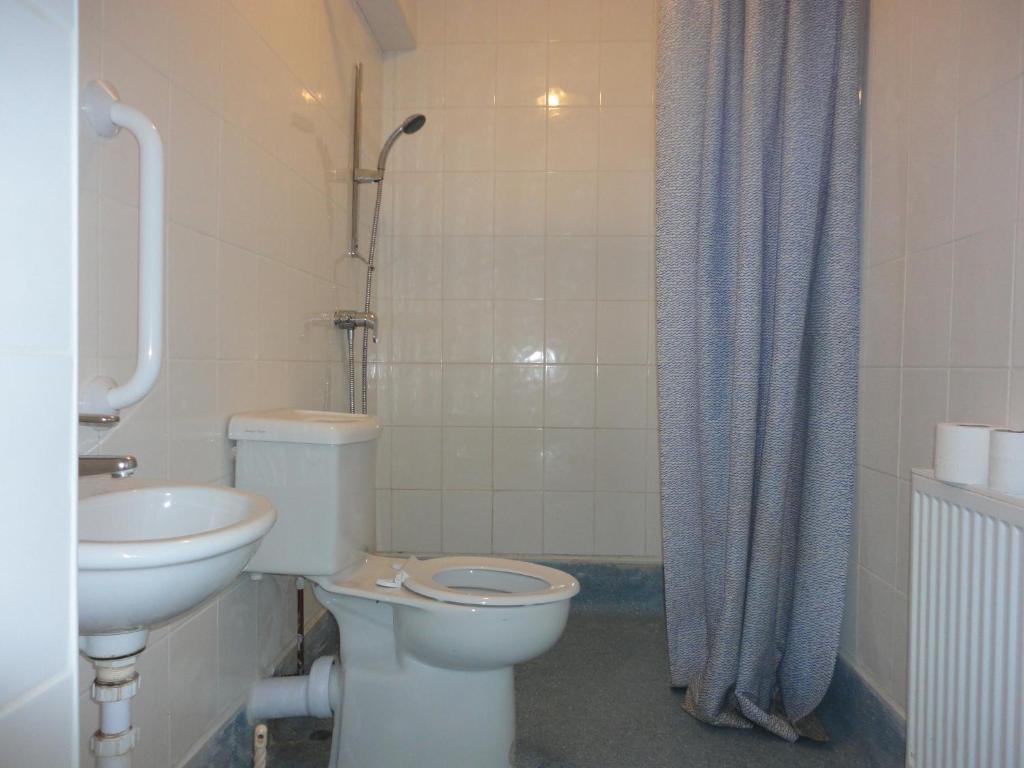 Economy Twin Room
