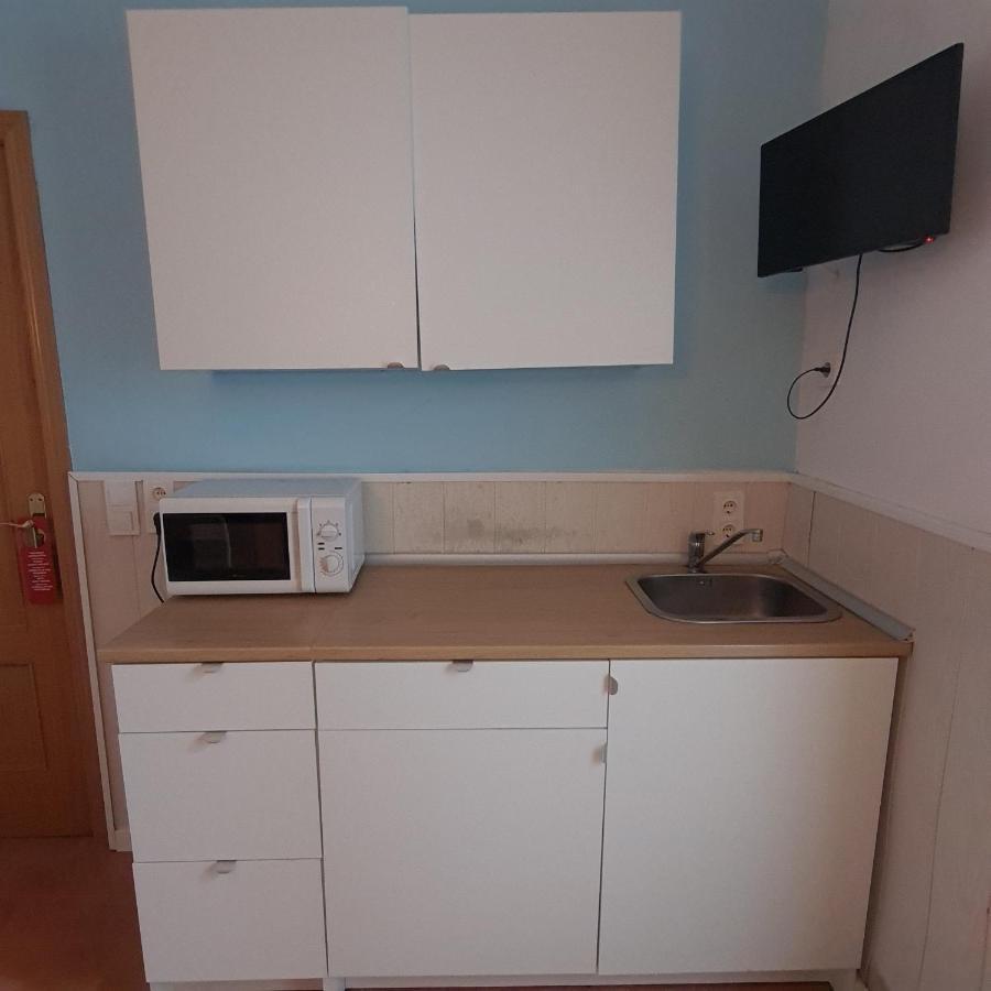 Basic Triple Room