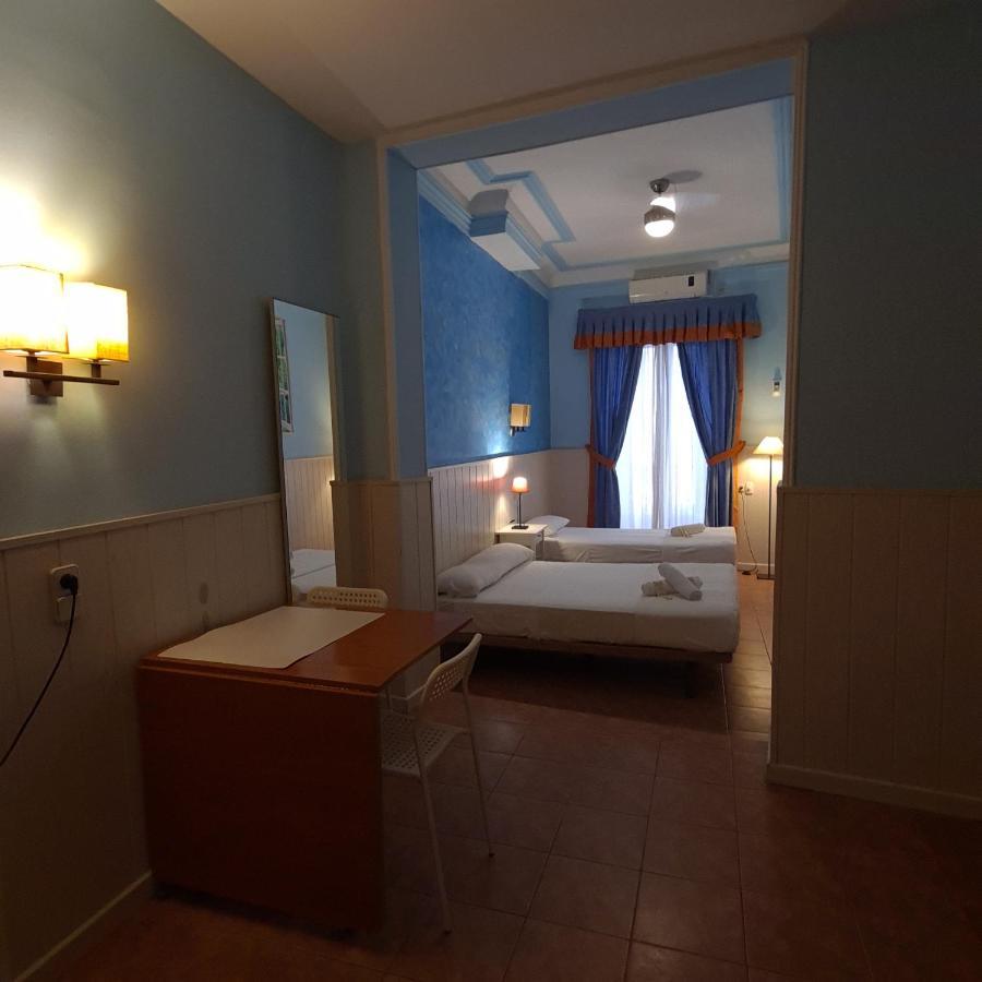 Basic Triple Room