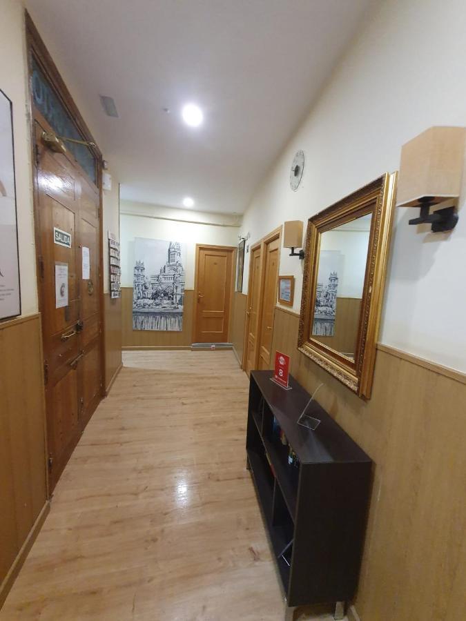 Basic Triple Room