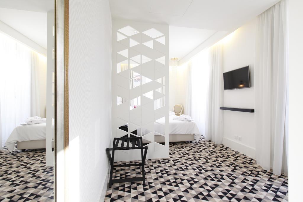 Quarto Duplo Superior com Vista para a Rua