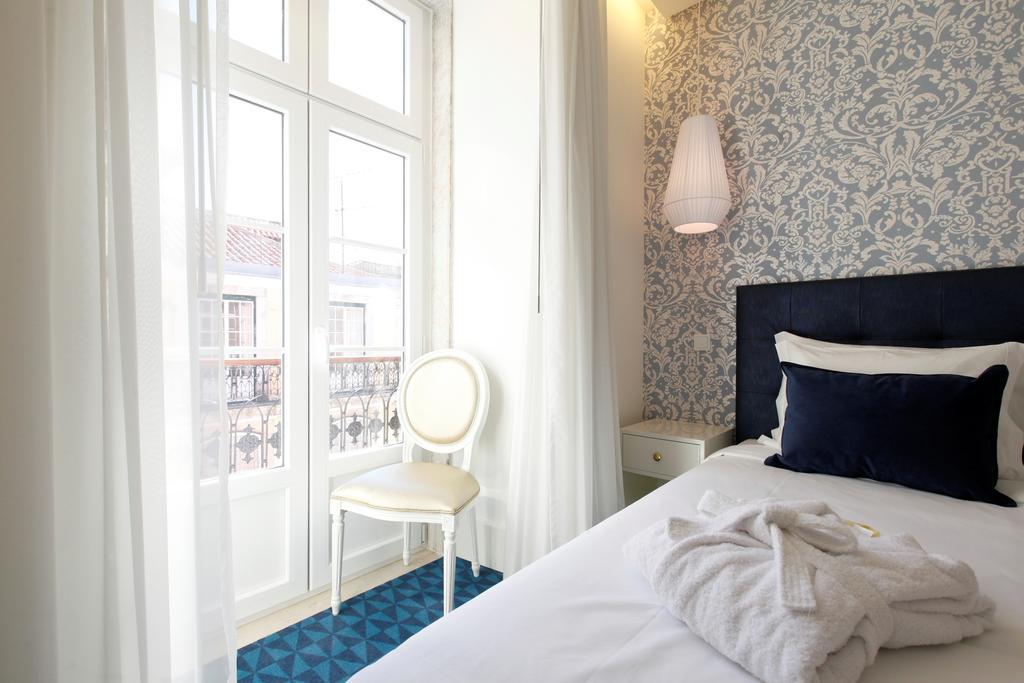 Quarto com Cama de Casal ou 2 de Solteiro e Varanda