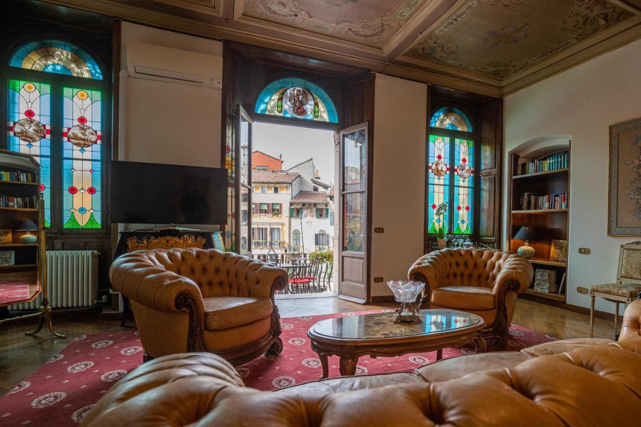 Superior Two-Bedroom Apartment with Terrace and City View,1183852333:JPEG