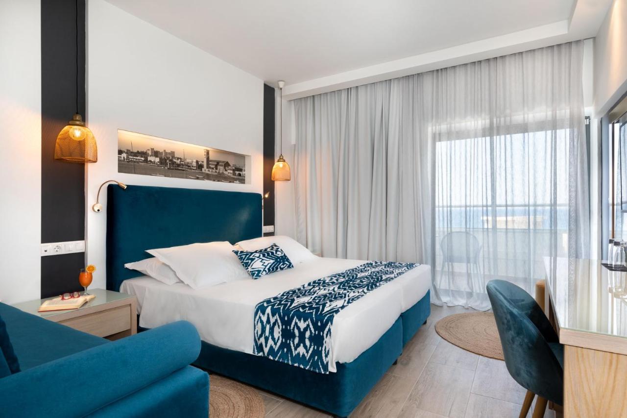 Privilege Room with Kingsize bed and Balcony with Sea View,1187080489:JPEG