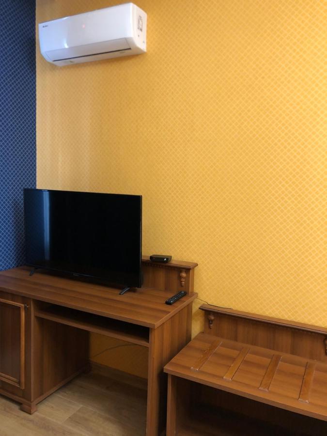 Deluxe Studio