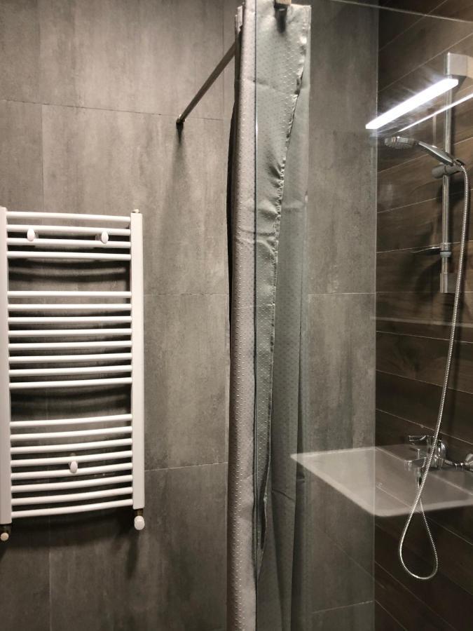 Deluxe Studio