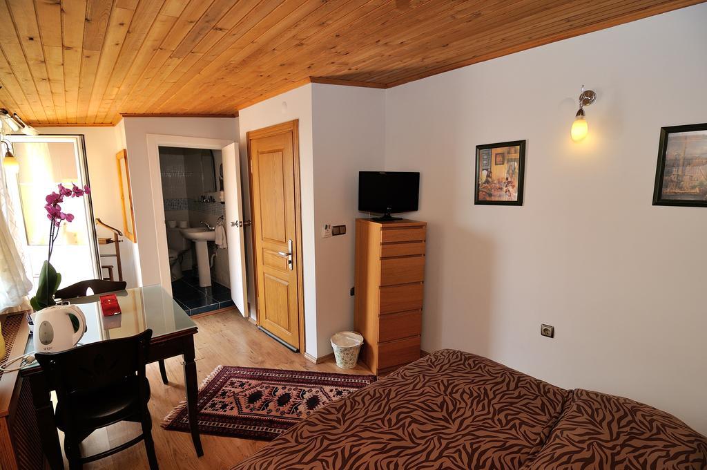 Doppelzimmer mit Balkon und Meerblick