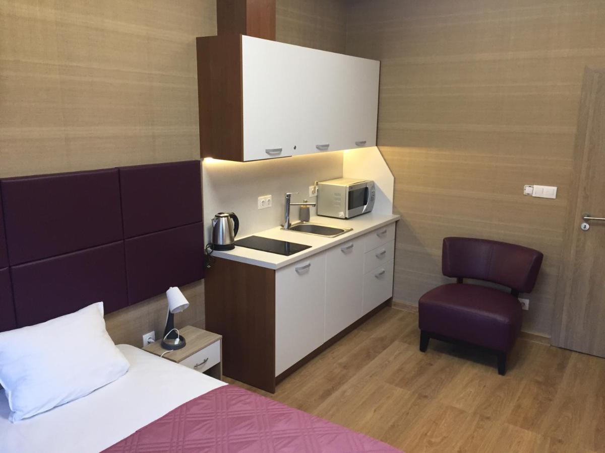 Double or Twin Room Private Bathroom
