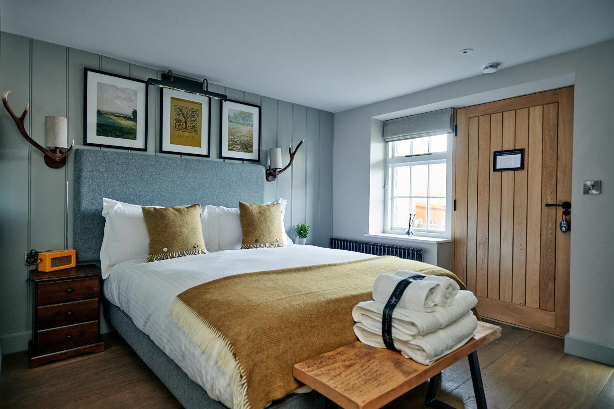 Deluxe King Room