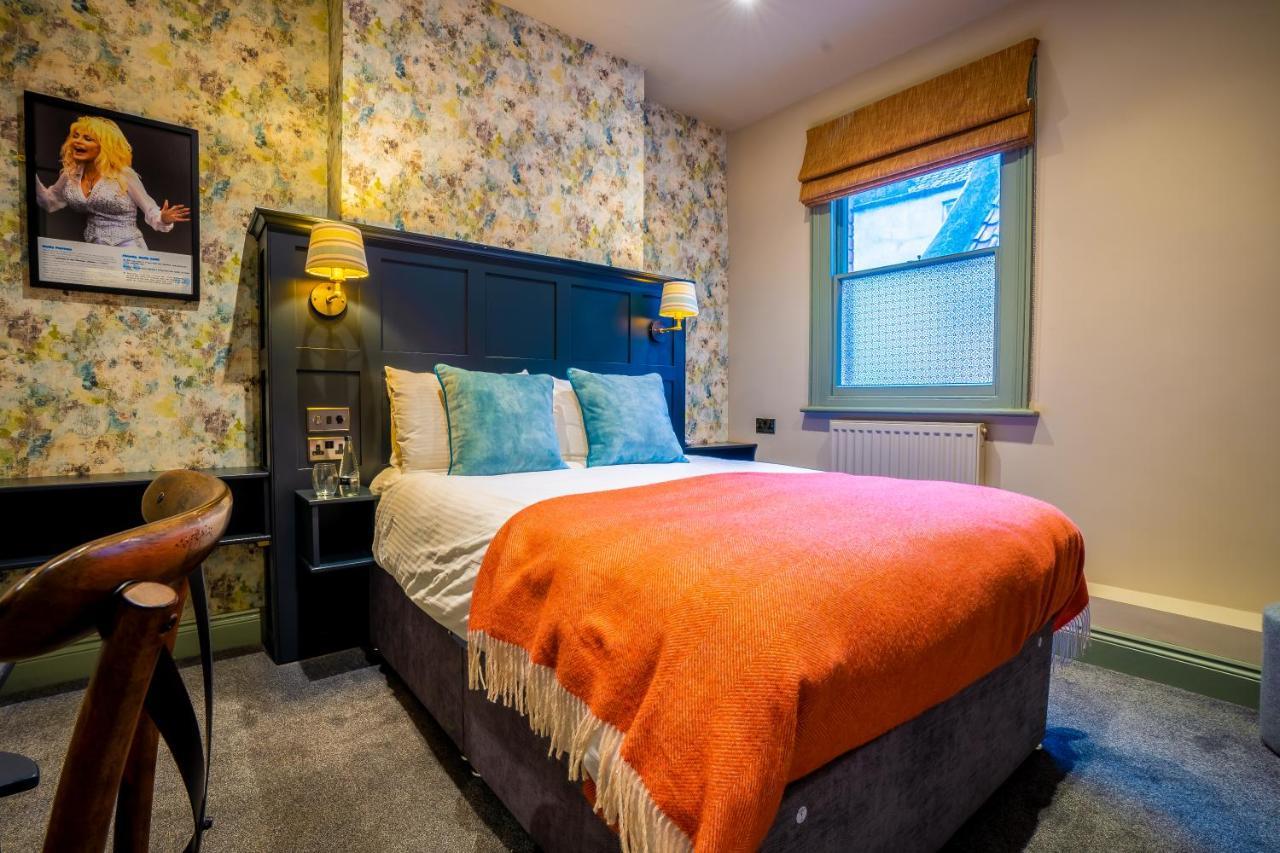 Double Room Private Bathroom