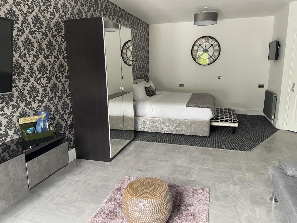 Deluxe King Suite