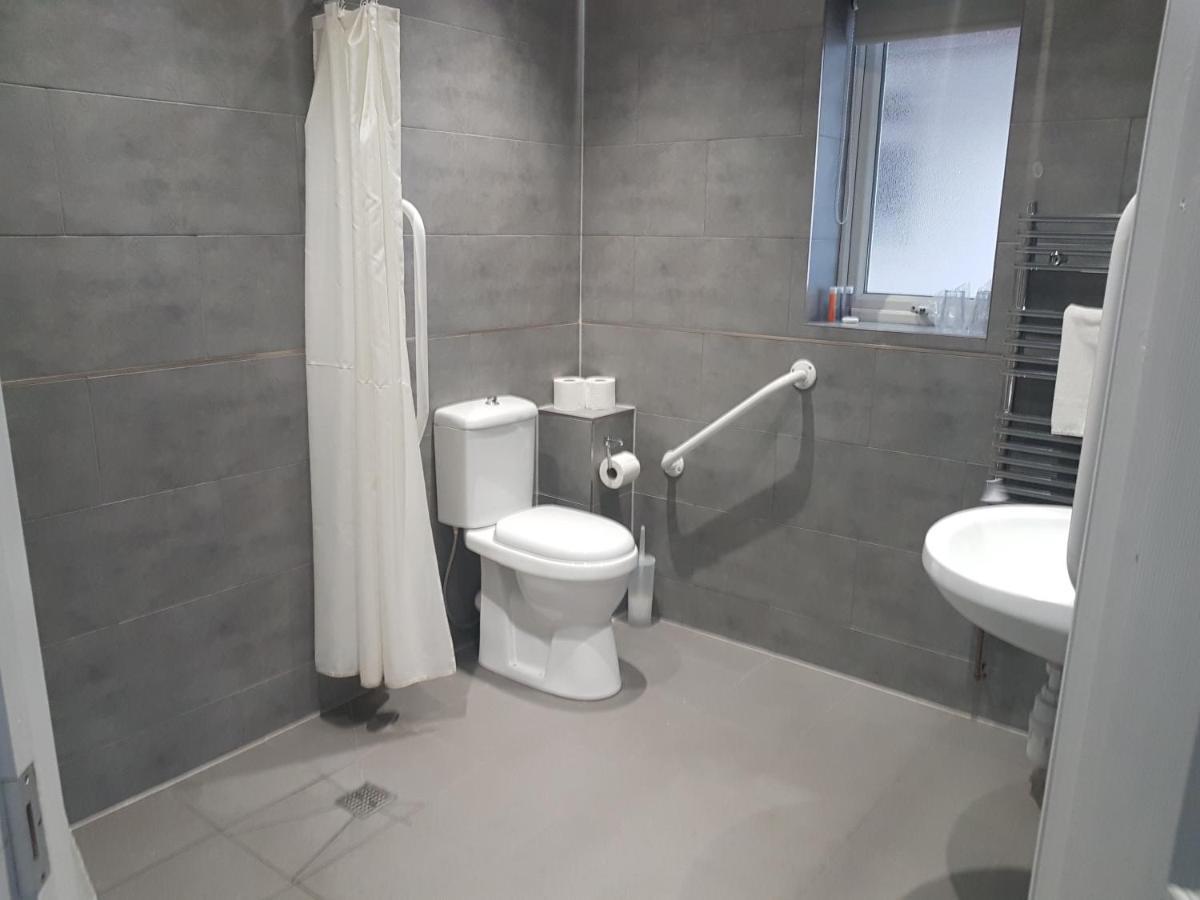 Deluxe King Suite