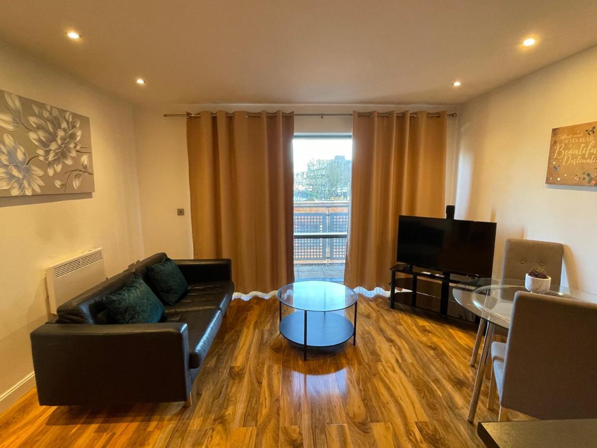 One-Bedroom Apartment City View
