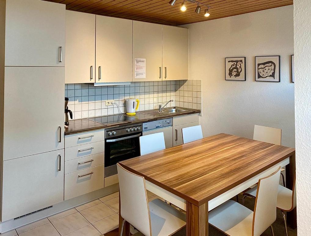 6-bed SEXTET Apartment