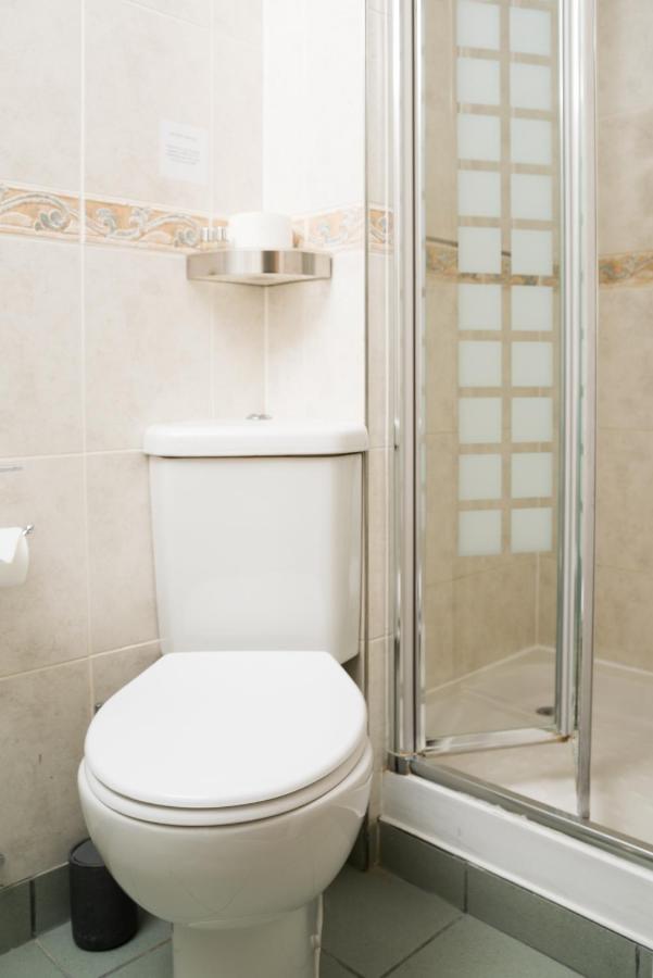 Standard Single Room Shower,1529332987:JPEG