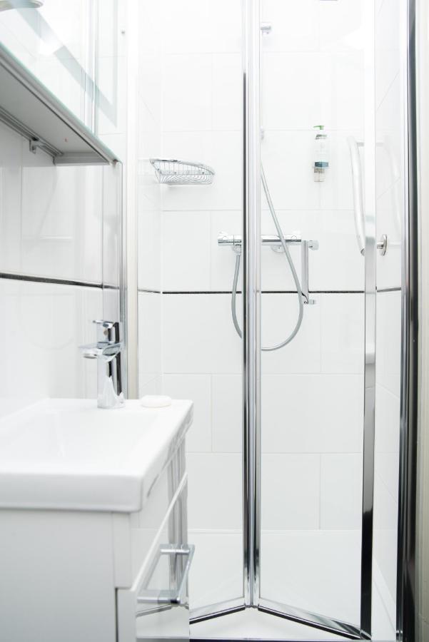 Double Room Private Bathroom,1187896378:JPEG