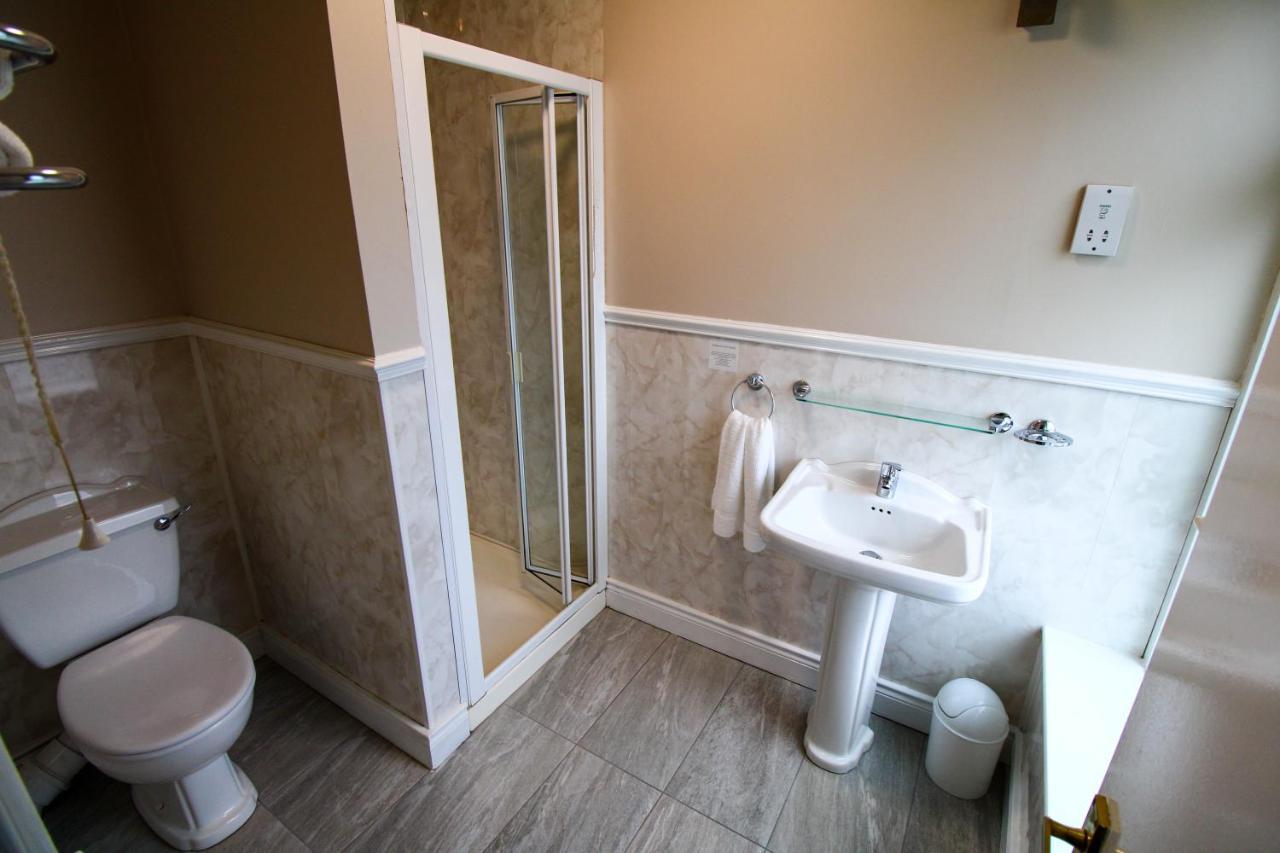 Single Room with Private External Bathroom