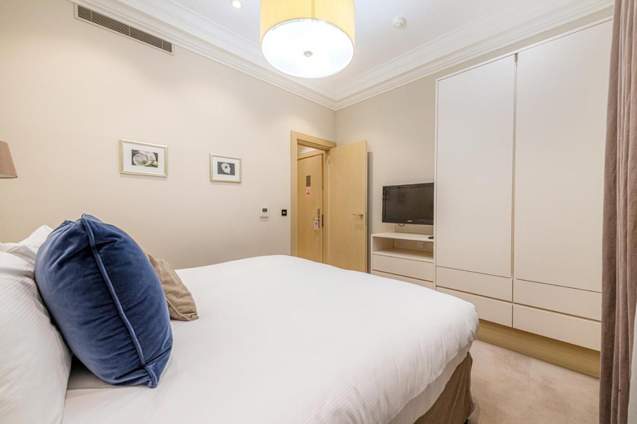 Superior One-Bedroom Apartment