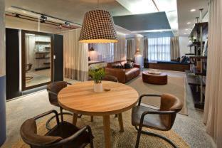 Luxury Suite