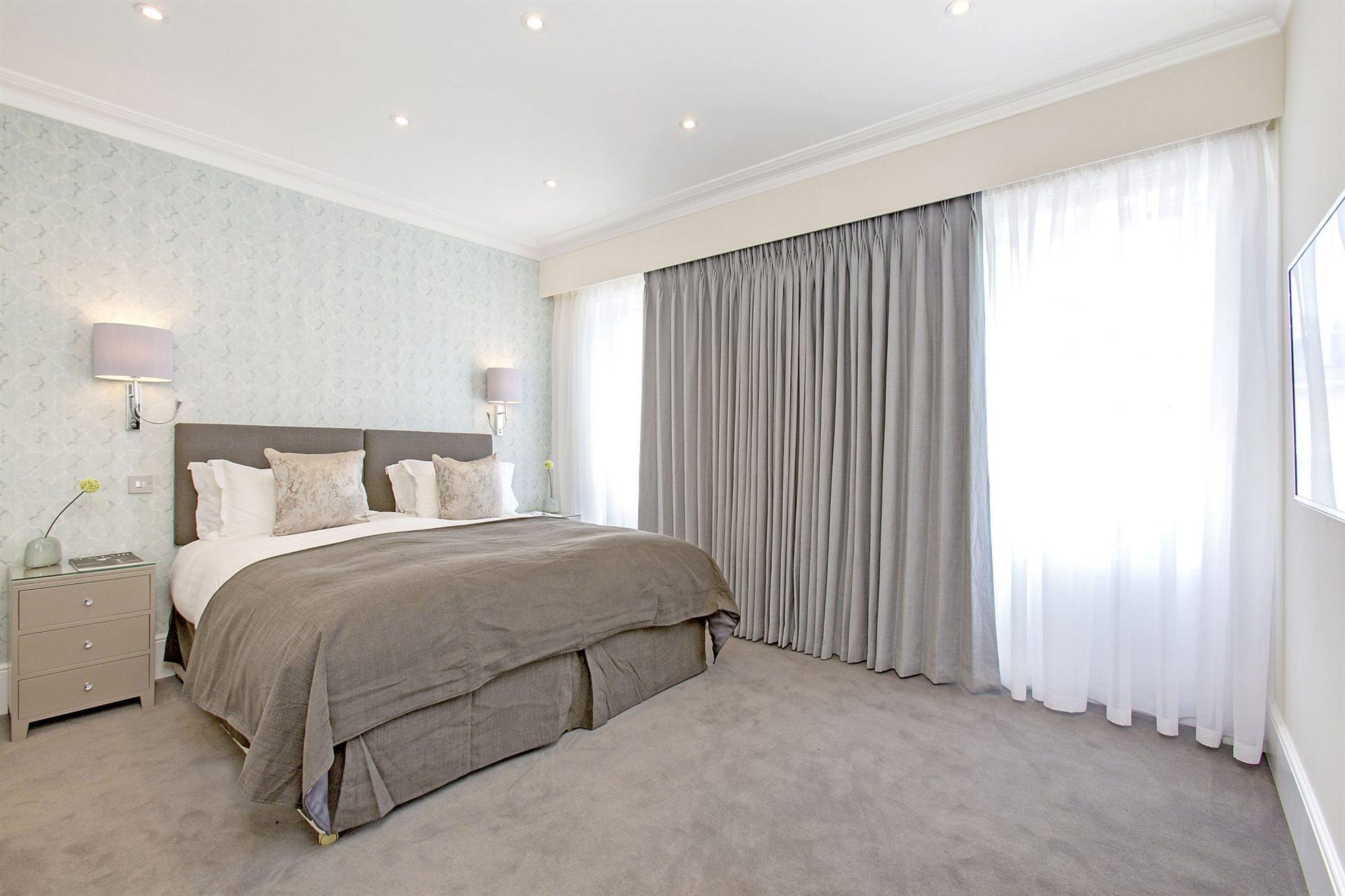 Deluxe Two Bedroom Apartment
