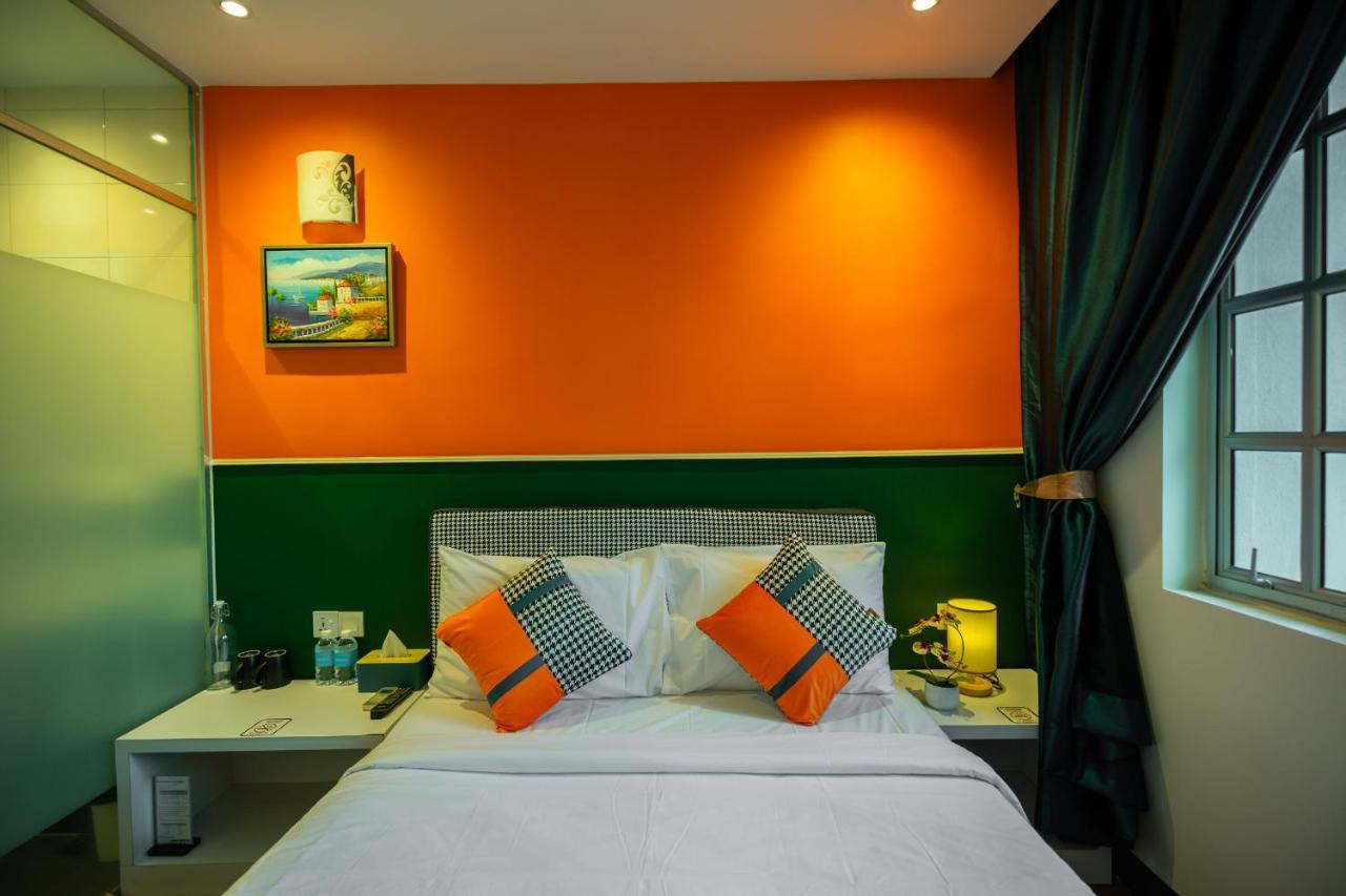 Deluxe Queen Room