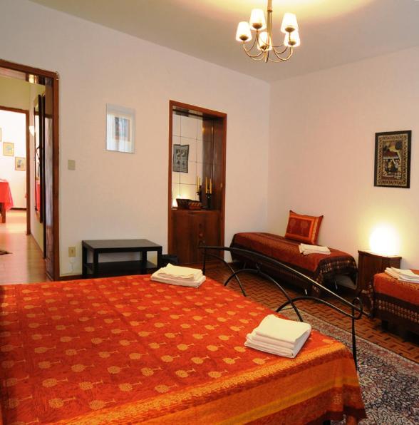 Camera Quadrupla con Bagno in Comune