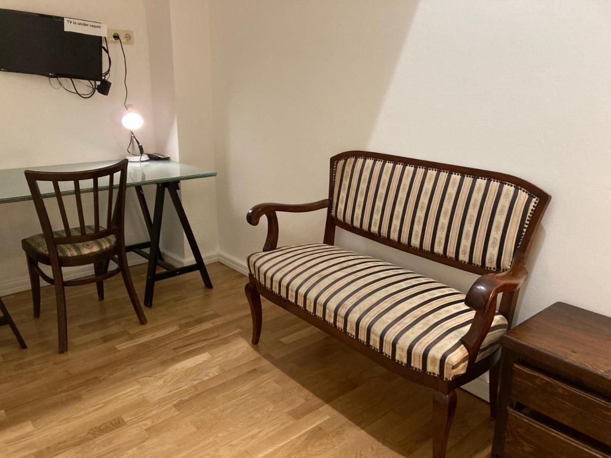 Standard King Room