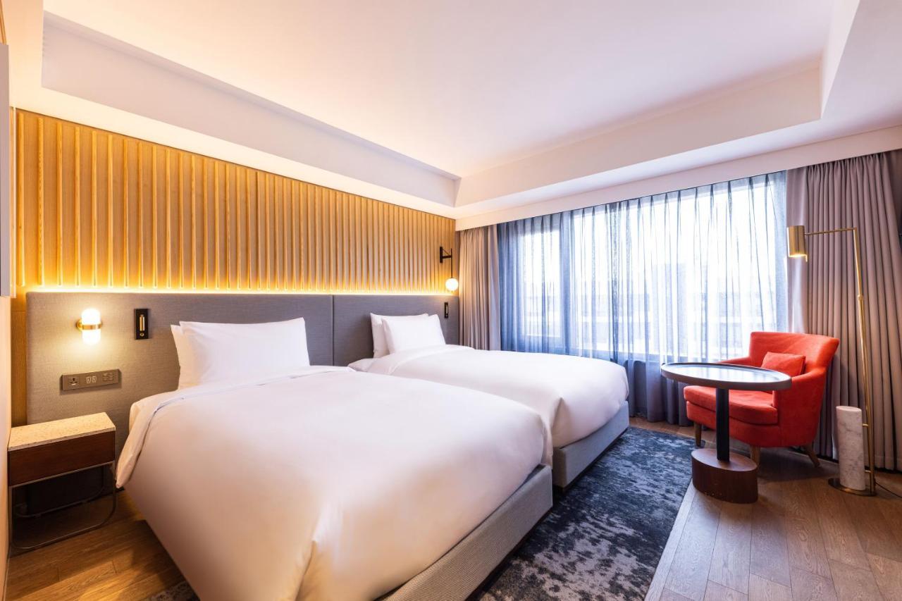 Signature Twin Room