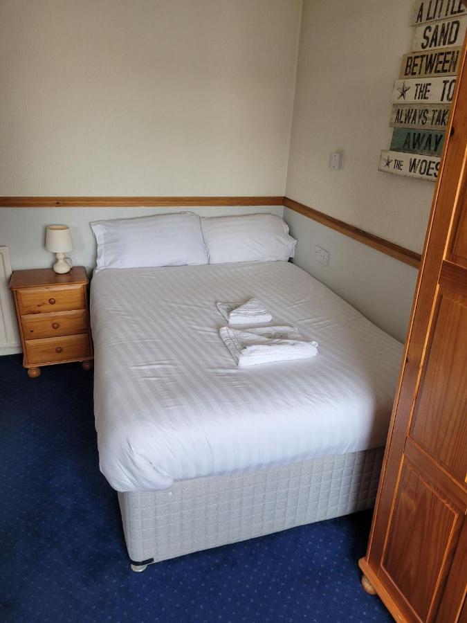 Double Room Private Bathroom